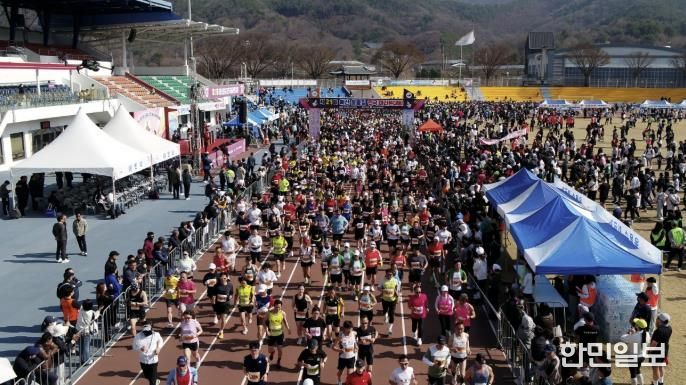 제21회 예산 윤봉길 전국 마라톤 대회 사진