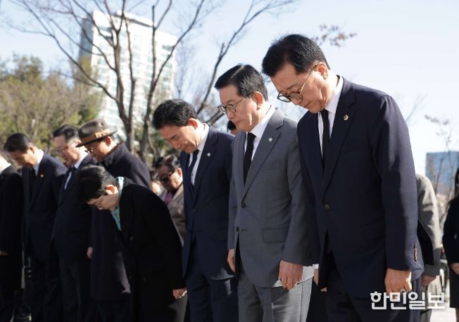 제66주년 3‧8민주의거 기념탑 참배 및 기념식 참석