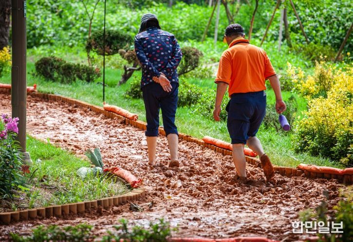 속초시 영랑호·청초호 맨발 걷기길 오는 16일 재개장