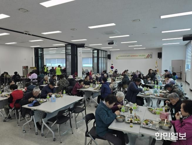 여주시 중앙동지역사회보장협의체, '요리하고 나누고' 행사로 이웃과 따뜻한 한 끼