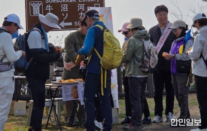 관광객 대상 만감류 소비 촉진 시식 행사