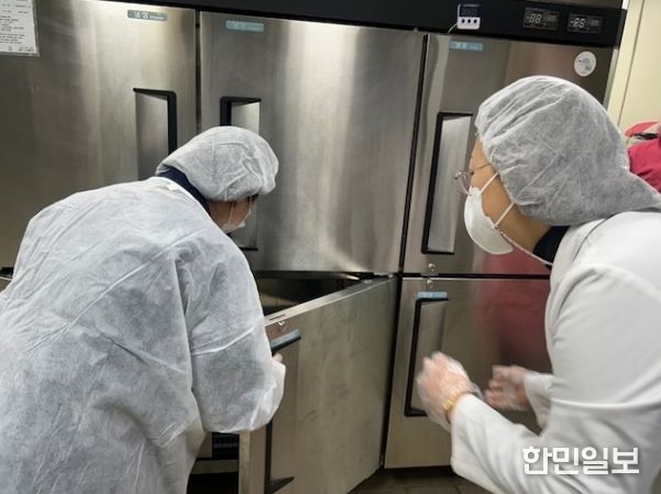 지난해 집단급식소 위생관리 점검 모습