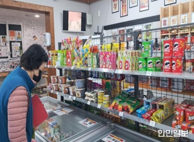 충주시, 개학 맞아 학교 주변 어린이 식품 위생 점검