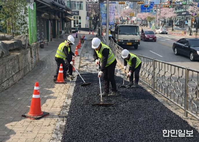 익산시, 인도 정비 본격…안전한 보행 환경 조성