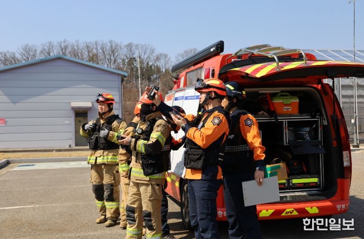 영동소방서가 긴급구조통제단 불시가동 훈련을 실시하는 모습