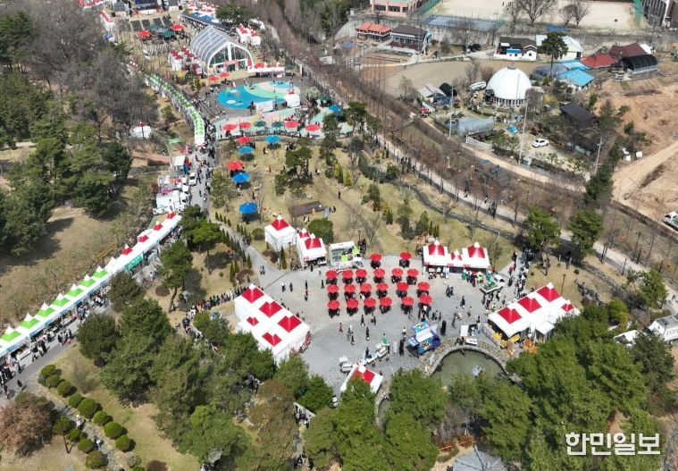 논산딸기축제장전경