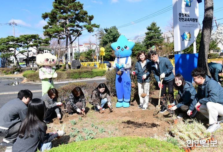 ‘청렴이 싹트는 봄’ 식목행사