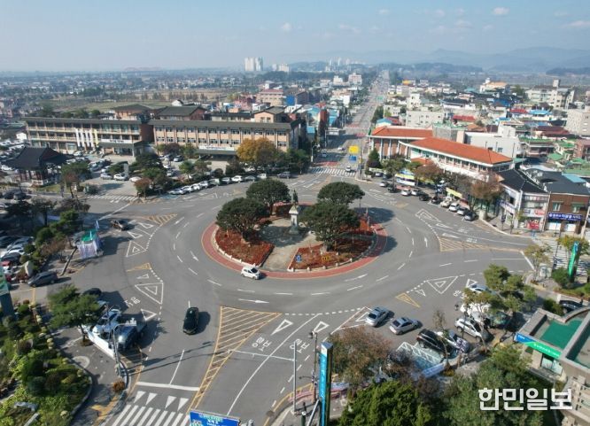 : 부여군청 전경