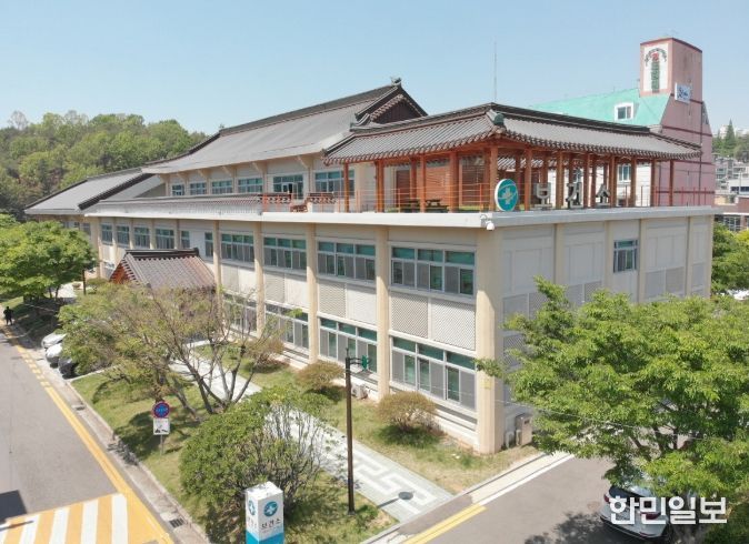 여수시 보건소는 4월 6일 여수중앙병원의 건물에 대한 강제집행이 실시됨에 따라 시민 혼란을 최소화하고 입원환자의 건강권 보호에 총력을 기울이고 있다.