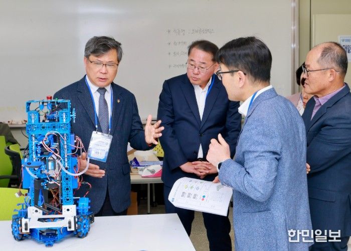 유정기 권한대행, 전북기능경기대회 참가 학생 격려